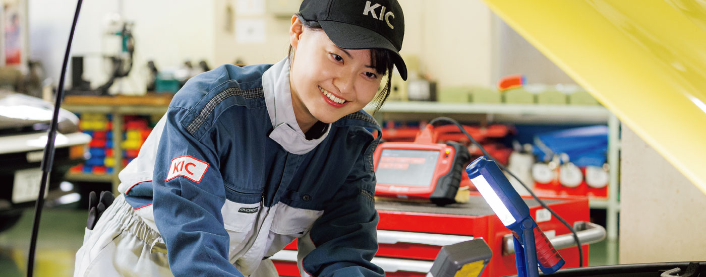 次世代のクルマの整備まで学ぶ